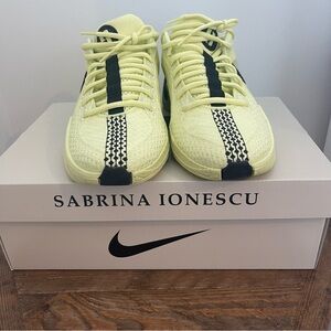 Nike Sabrina One Basketball Shoes